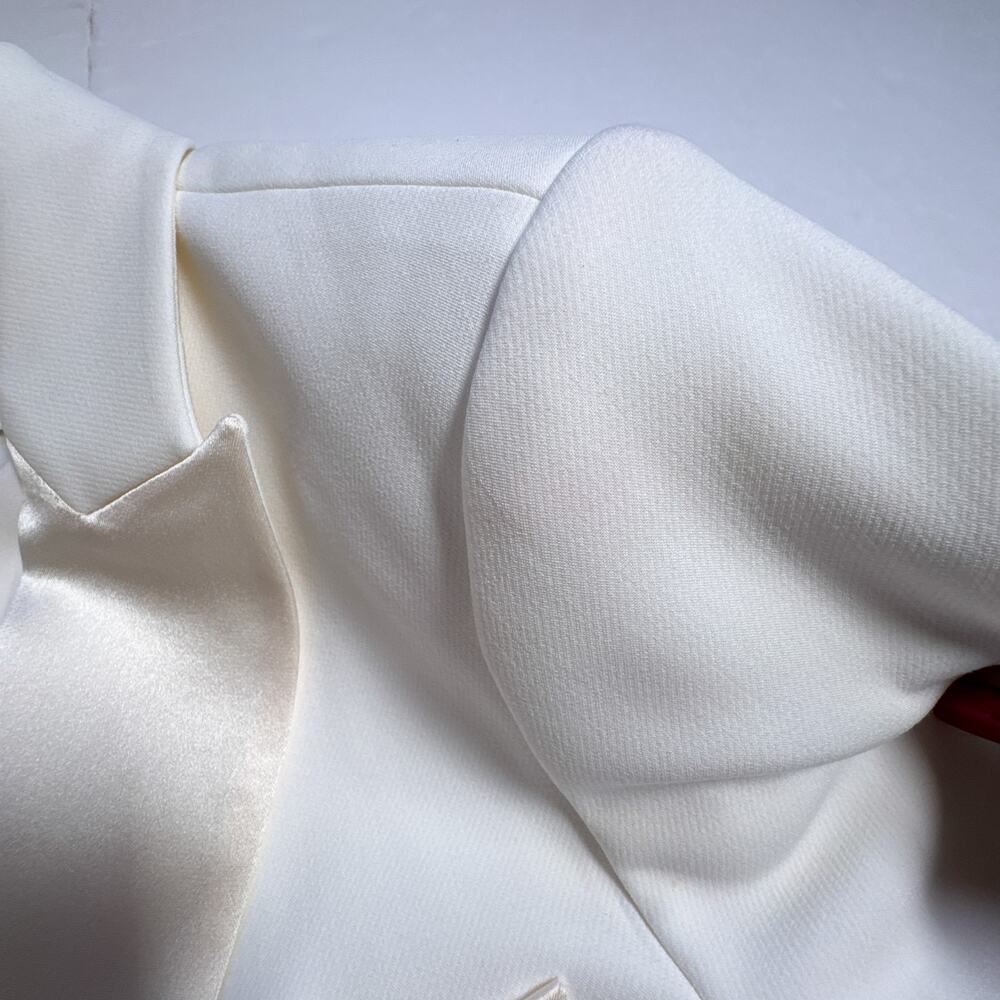 NWT Favorite Daughter The Suiting Blazer Ivory Size XS Satin Lapel SP24 $398 - Picture 6 of 17